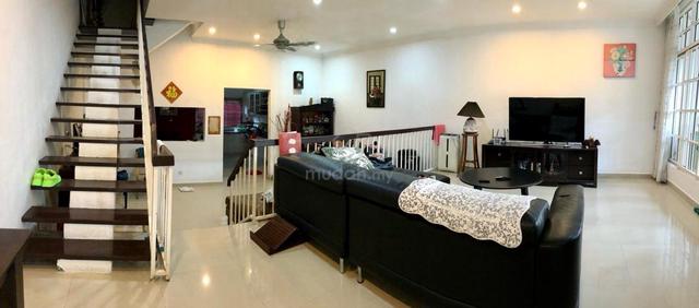 Tanjong Tokong Lengkok Halia double storey terrace renovated Penang 1