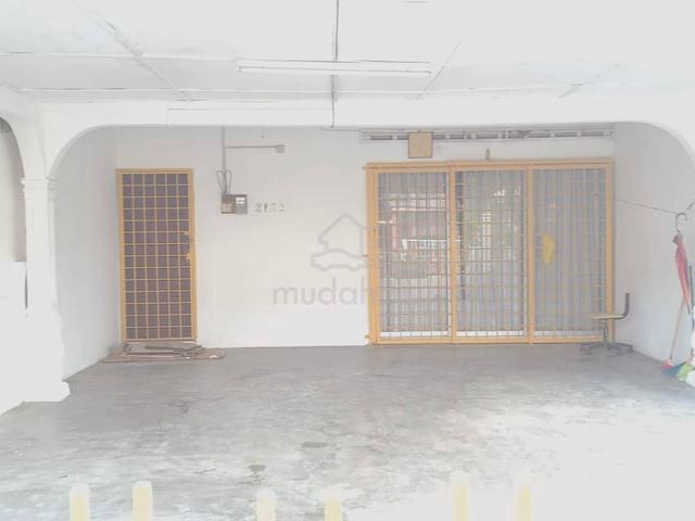 2 rumah tingkat untuk jual 1