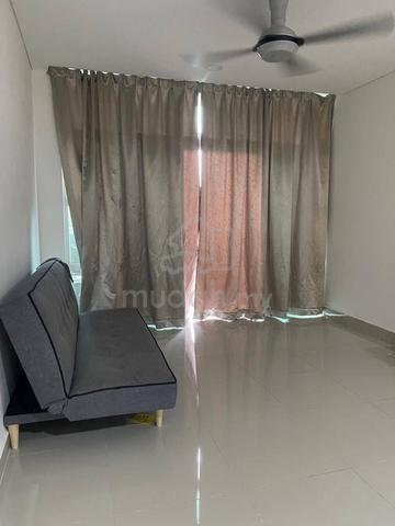 1Medini 1