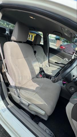 2013 Honda CIVIC 1.8 S (A) - 4