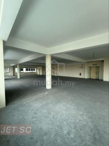 Bukit Tinggi, Klang (BBT TOWER) Office Lot Corner With Lift For Rent 1