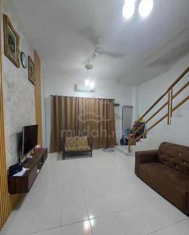 Station 18 / Pengkalan 2 Storey House 1
