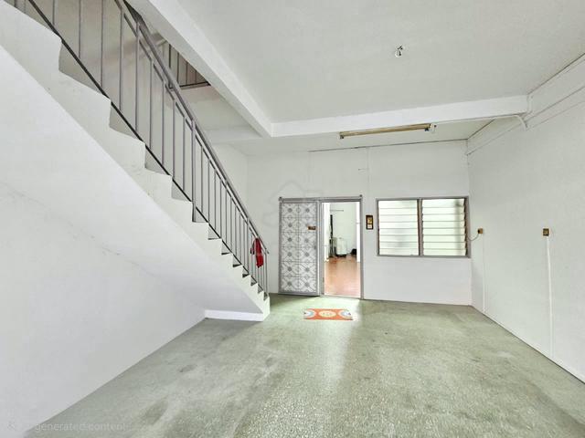 2 Storey Terrace - Jelutong - Suitable for storage purposes 1