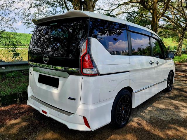 Nissan Serena 2.0 Premium Highway Star LeatherSeat - 2