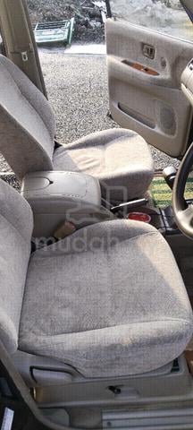 2003 Toyota UNSER 1.8 LGX (A) - 5