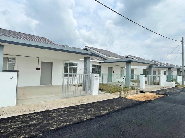 Semi D Taman Suteramas, Mak Chili Kemaman 1