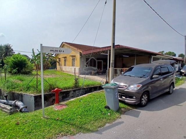 Rumah Teres Corner Lot Untuk Disewa 1