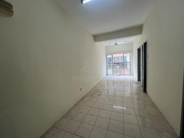 Suria Apartment (Damansara Damai) 1