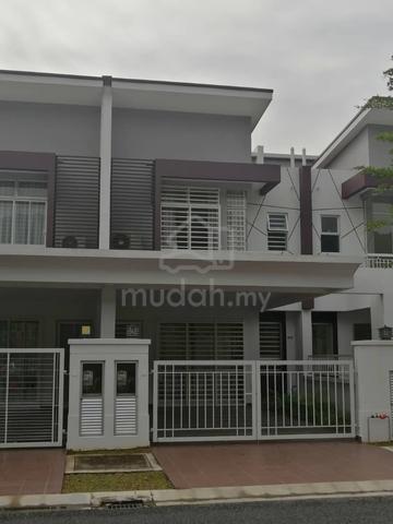 2 storey terrace house facing playground and mountain view 1