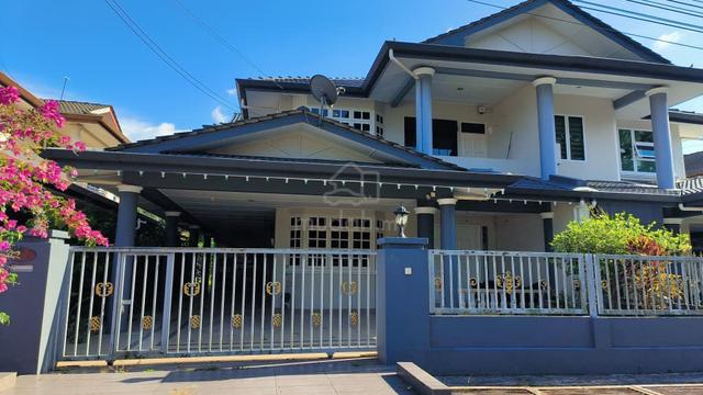 Double Storey Semi-Detached House For Rent📍Stapok, Green Road,Furnish 1