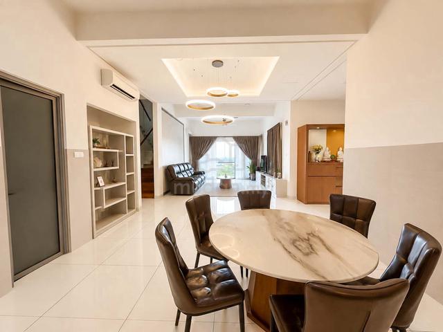 3 Storey Courtyard Villa - Karisma Hill Pusat Bandar Putra Permai 1