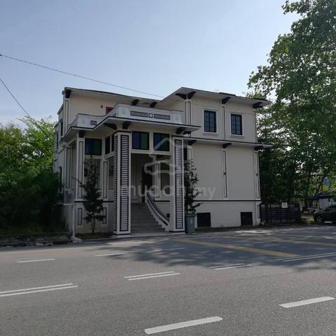 Freehold Facing Mainroad Commercial Detached at Limbongan Melaka 1