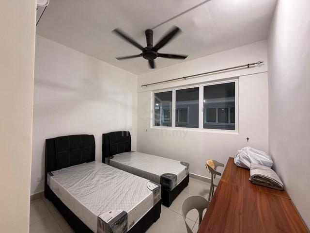 Female Unit N801Room With Attach Bathrom Include Utility Near Help Uni 4