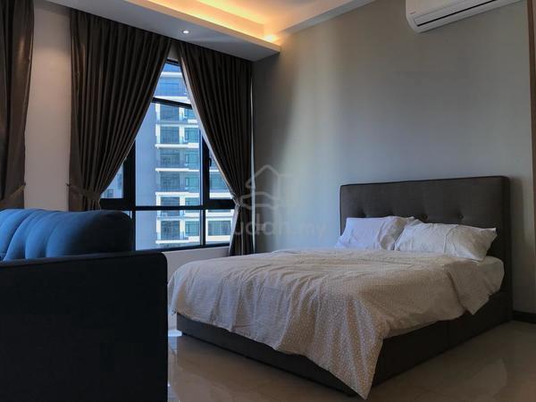 Molek Regency 1