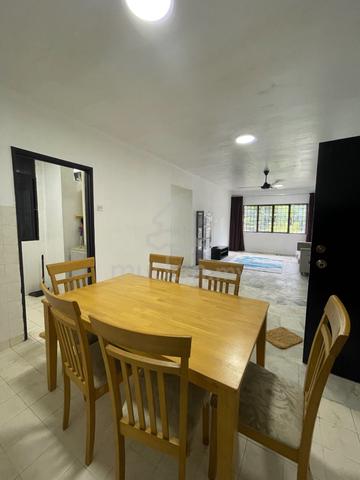Putra Permai Block C 1