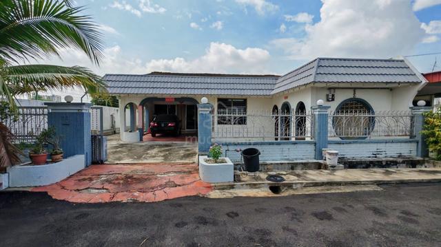 Well Maintained Semi D Taman Sri Rambai Single Storey Semi-D Endlot 1