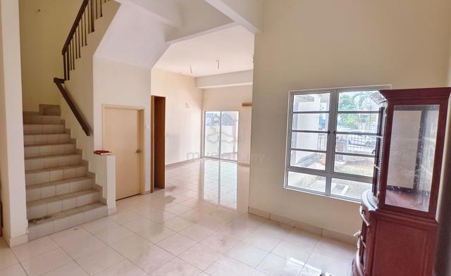 De Puncak Ukay Perdana 3 Storey Terrace House 100k Below Market 1