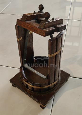 Vintage Castillon wooden swinging bottle cradle - photo 2 of 4