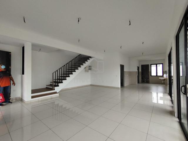 End Lot with 28ft Extra Land Double Storey Elmina Green 1 4