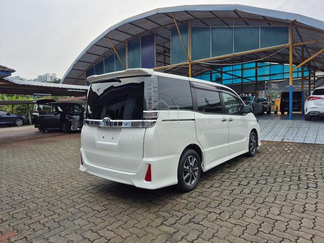 2022 Toyota VOXY 2.0 S-Z (A) RECON - 5