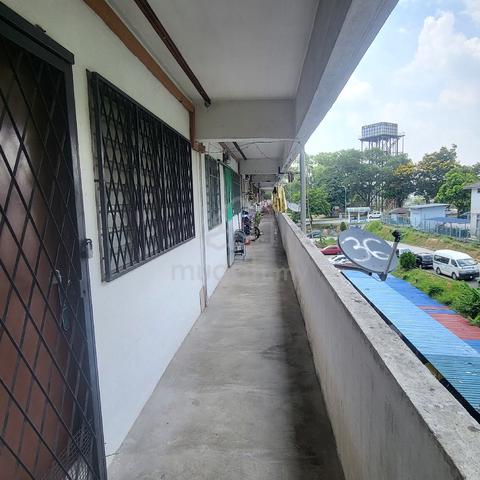 Pangsapuri kos rendah Desa Mutiara 1