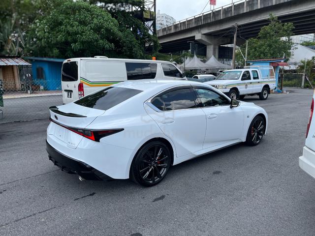 2023 Lexus IS300 2.0 F-SPORT / 5A / 13k km / NEW - 4