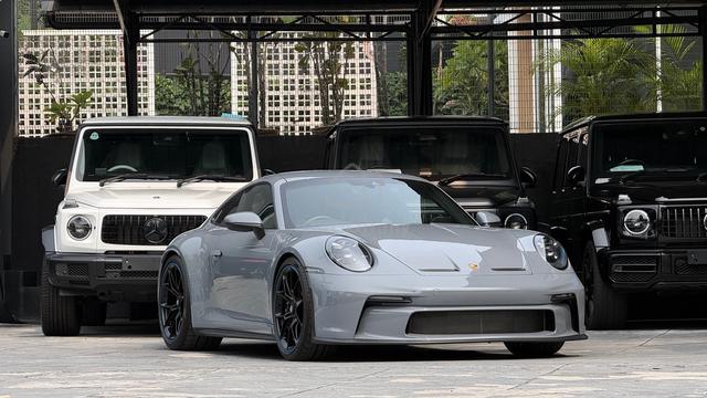 2022 Porsche 911 4.0 GT3 Touring 992.1 - 1