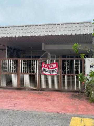 1.5 Storey Terrace House Jalan Tun Dr. Awang For Rent 1