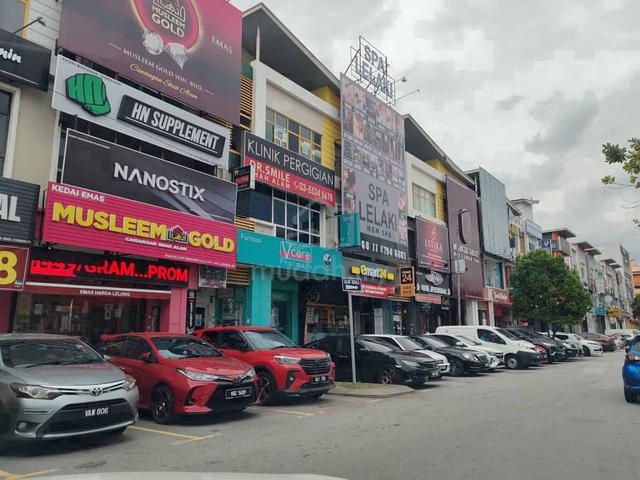 Shah Alam Sek 7  main road 1st floor shop at Jakel Uitm Lrt3 school 1