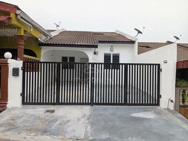 Taman Cempaka Senawang | Renovated With Good Condition 1