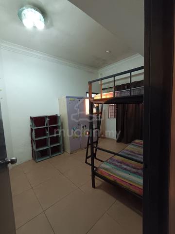 Api-Api Apartment 1
