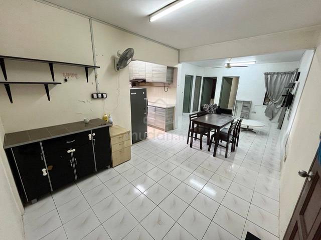 saujana apartment 1