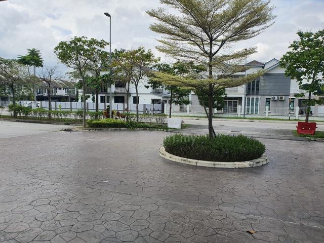 For Rent 2 sty intermediate Lakeside Residences Puchong 3