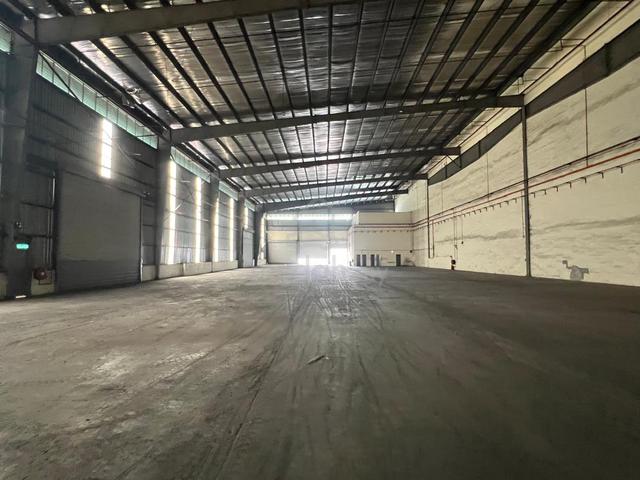 Semi D warehouse for rent bandar sultan suleiman north port 1