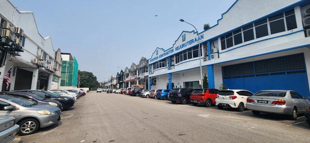 1.5 Storey Link Factory Taman Perindustrian Jaya Ara Damansara PJ 1