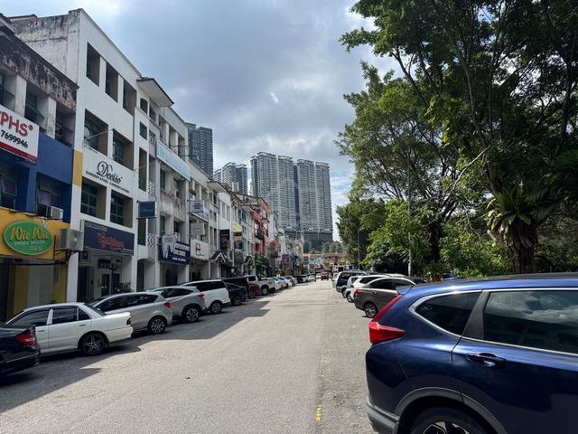 Ground Floor Shop For Rent at Bandar Sri Damansara, Jalan Ara SD 7 1