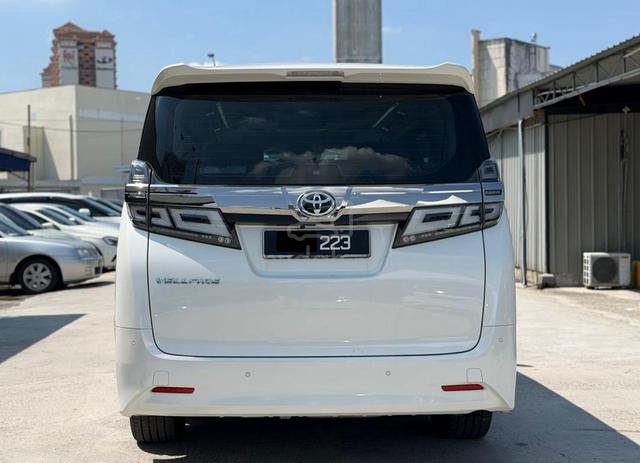 READING LIGHT 2018 Toyota VELLFIRE 2.5 ZG (A) - 4