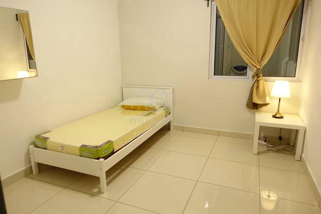 Room To Rent Aurora Residence Condominium (Female Mly Only) 1