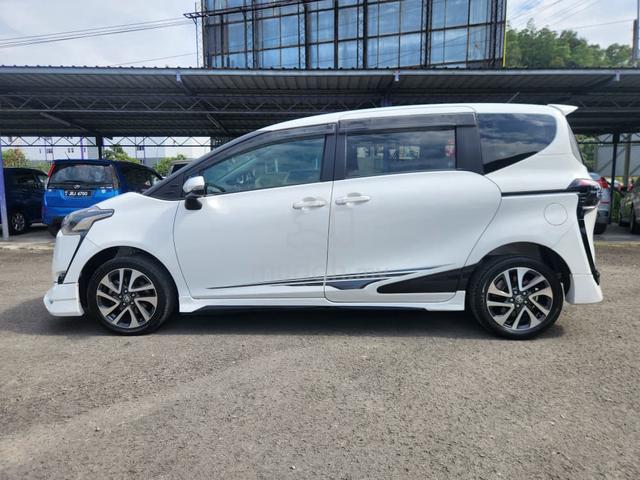 2016 Toyota SIENTA 1.5 V (A) - 4