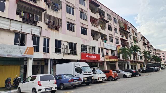 Ground Floor Shop Facing main road Pusat Hentian Kajang for rent 1