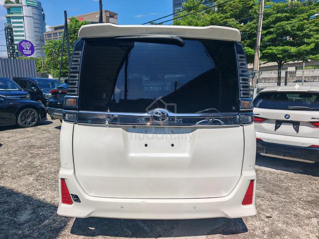 2021 Toyota VOXY 2.0 ZS KIRAMEKI III (A) - 4