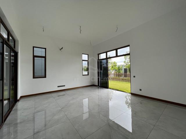 2 storey Bungalow house ( partial furnish ) at Eco Ardence ,Setia alam 1
