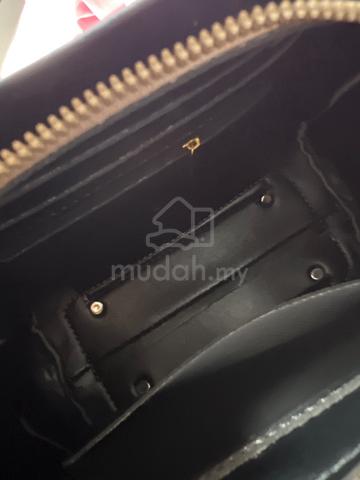 Handbag - photo 2 of 6