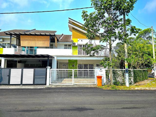 CORNER LOT ! Double Storey Terrace, Garden Homes Seksyen 15, Bangi 1