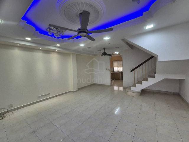 Double Storey Furbished, Taman Desa Mas, Bandar Country Homes Rawang 1