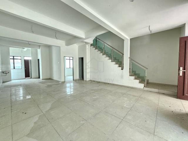 2.5 Storey Terrace House Muzaffar Heights Ayer Keroh 1