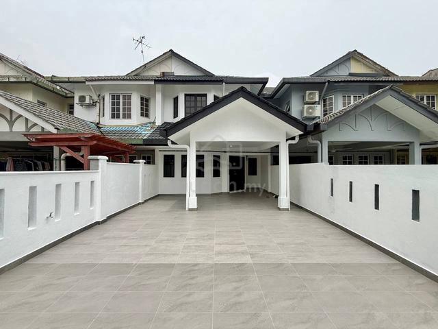 [RENOVATED] Seksyen 4 Bandar Baru Bangi  Double Storey Terrace 1