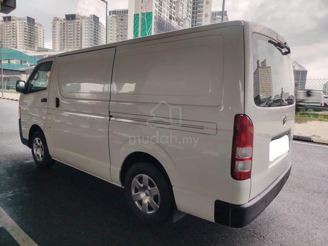 2015 Toyota Hiace 2.5 (M) Panel Van - 4