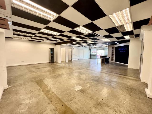 krystal square in bayan lepas renovated office 1500sf for rent 1
