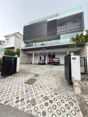 Luxury 4-Storey Bungalow For Rent 1